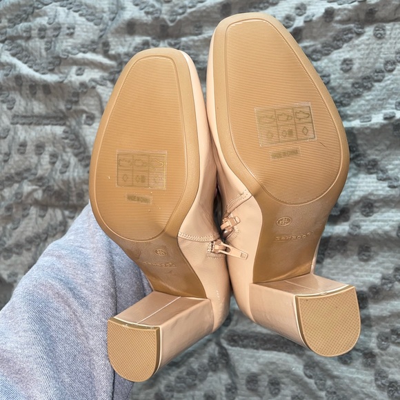 NWOT Patent Bootie, rounded closed toe, 4-inch block heel, ankle zip closure - Picture 4 of 5